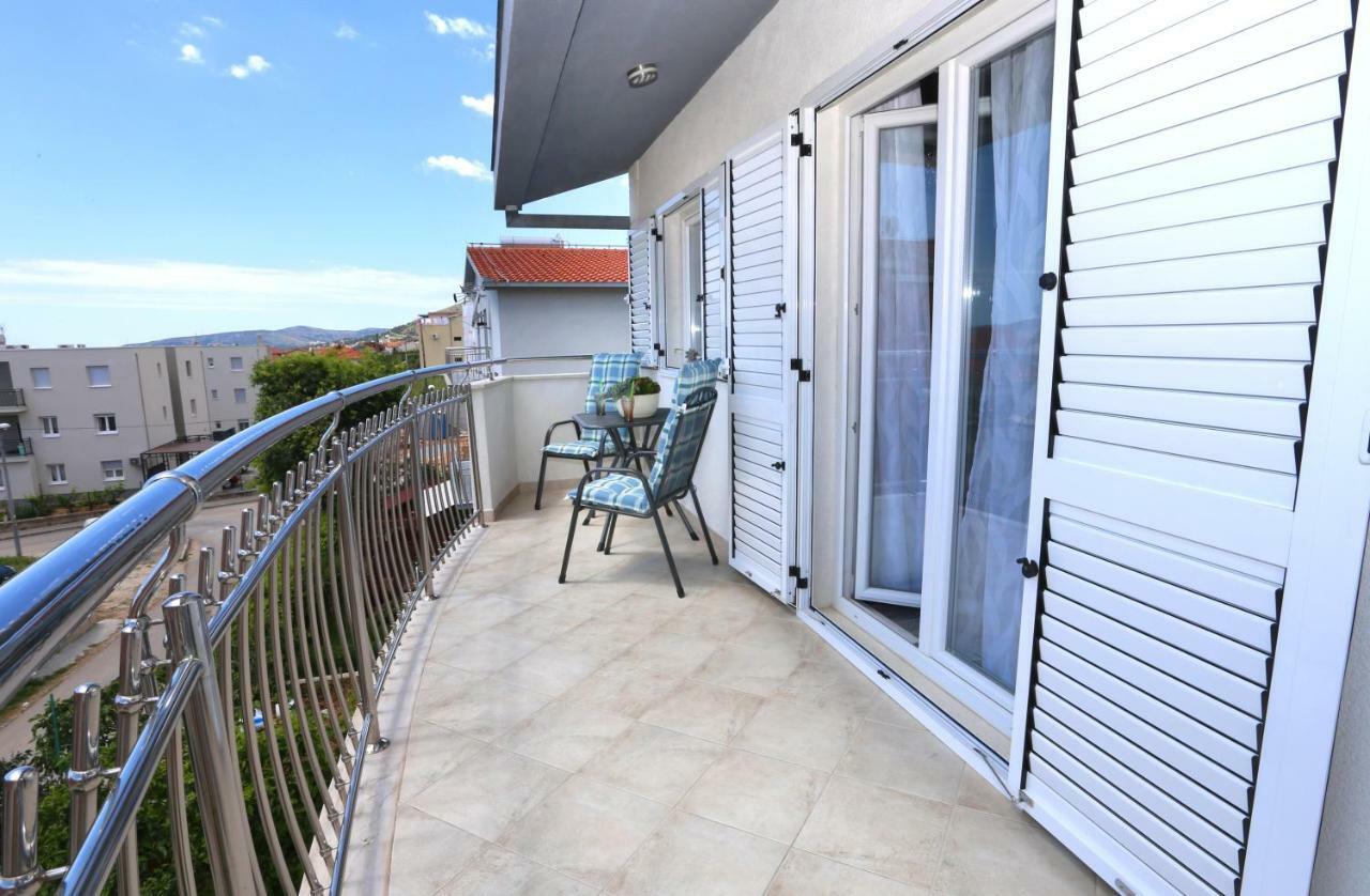 Apartman Kristian Трогир Экстерьер фото