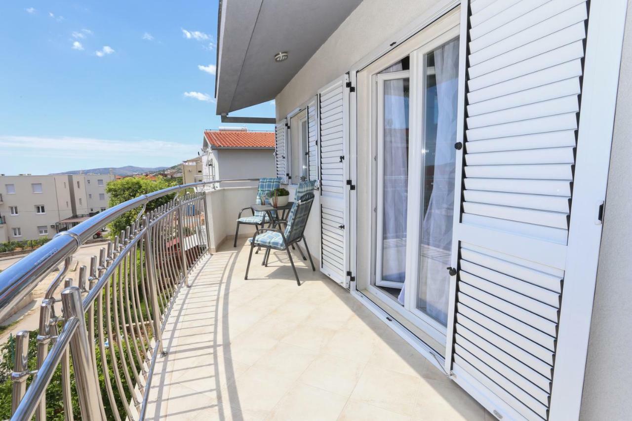 Apartman Kristian Трогир Экстерьер фото