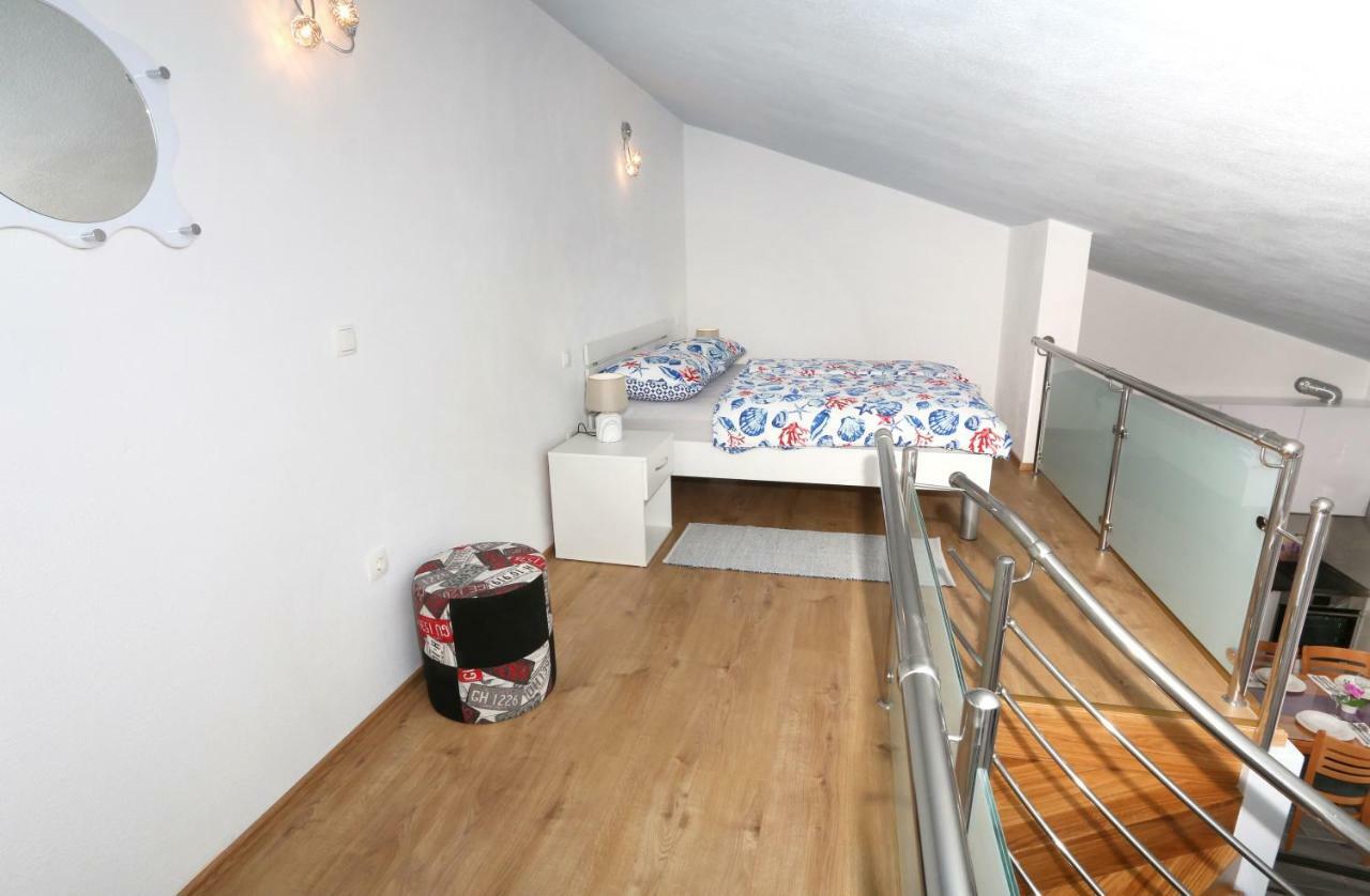 Apartman Kristian Трогир Экстерьер фото